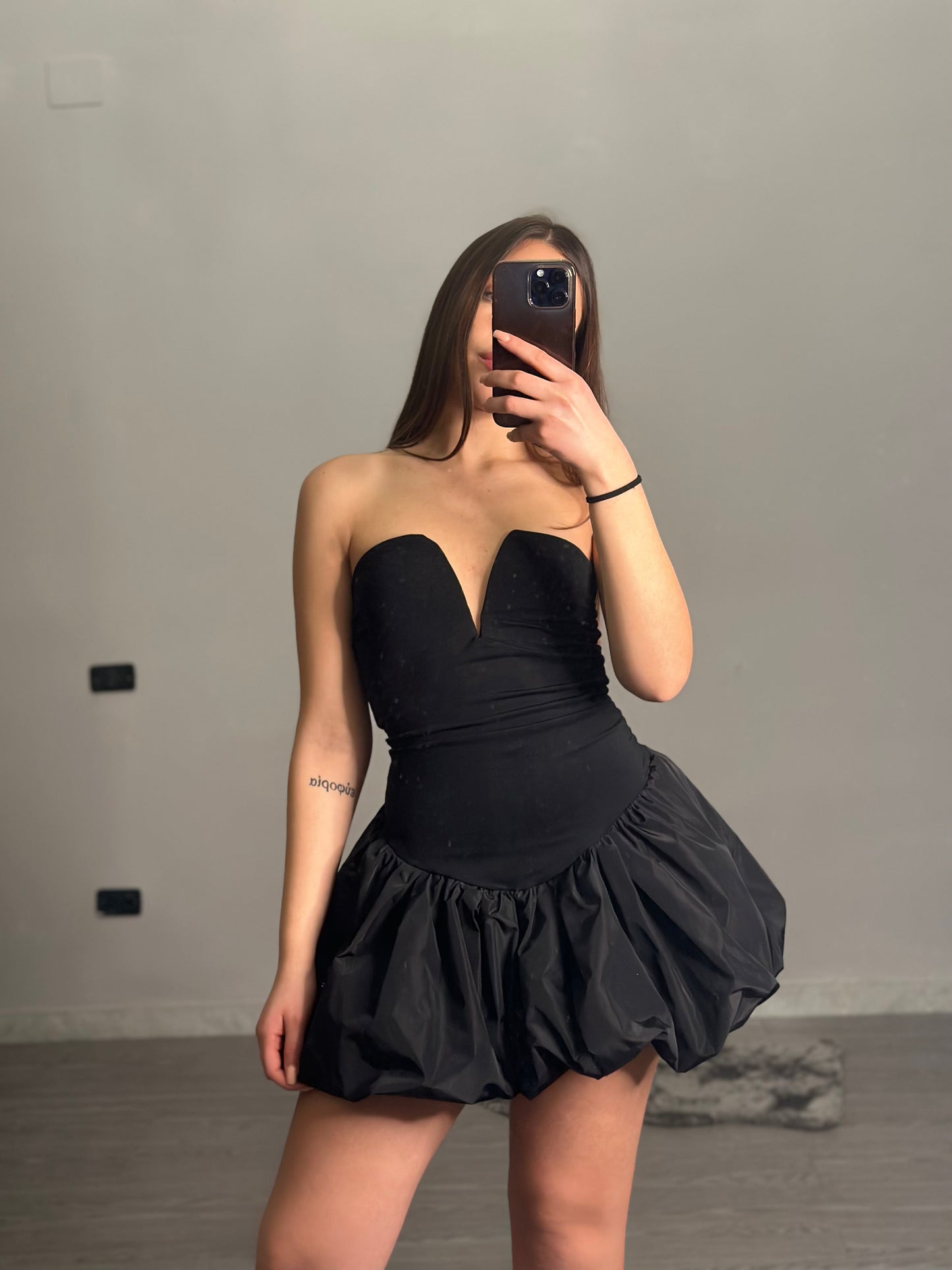 Dress V